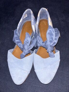 Tom’s women’s 7 Light Blue floral Tie-Front ballet flat